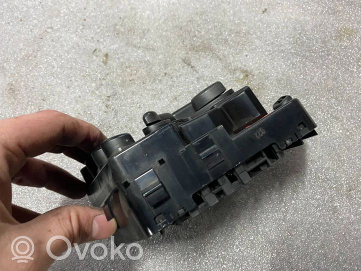 Mercedes-Benz S W220 Interruptor de control del asiento 2208213258