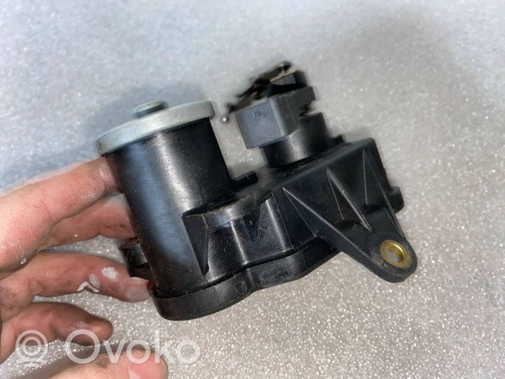 Mercedes-Benz R W251 Intake manifold valve actuator/motor 