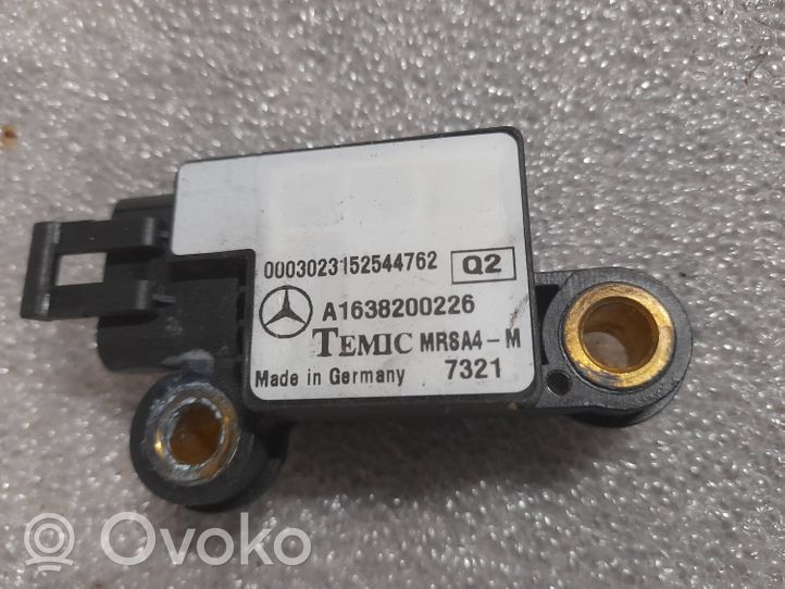 Mercedes-Benz ML W163 Sensore d’urto/d'impatto apertura airbag a1638200226