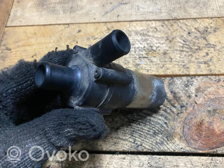 Mercedes-Benz C W203 Pompe à eau de liquide de refroidissement A0018351164