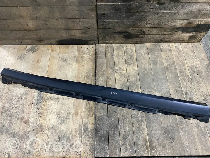 Mercedes-Benz R W251 Sill a2516980754