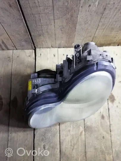 Mercedes-Benz C W203 Headlight/headlamp A2038201161