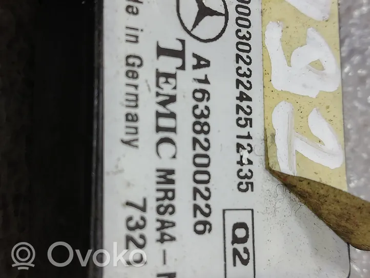 Mercedes-Benz ML W163 Czujnik uderzenia Airbag A1638200226