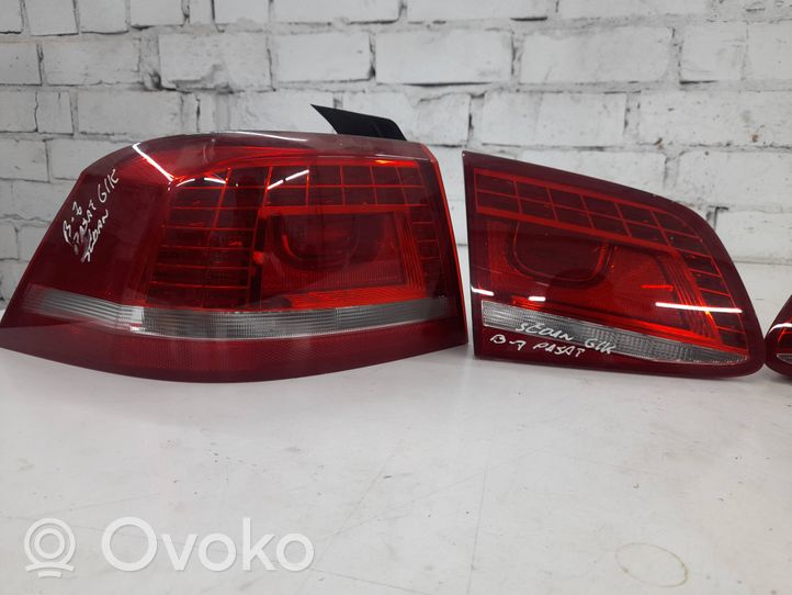 Volkswagen PASSAT B7 Lampy tylne / Komplet 