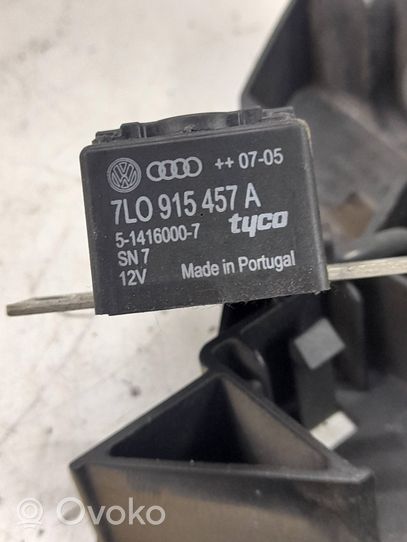 Audi A8 S8 D3 4E Fusibile relè della batteria 7L0915457A