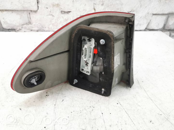 Mercedes-Benz E W211 Lampa tylna A2118202864