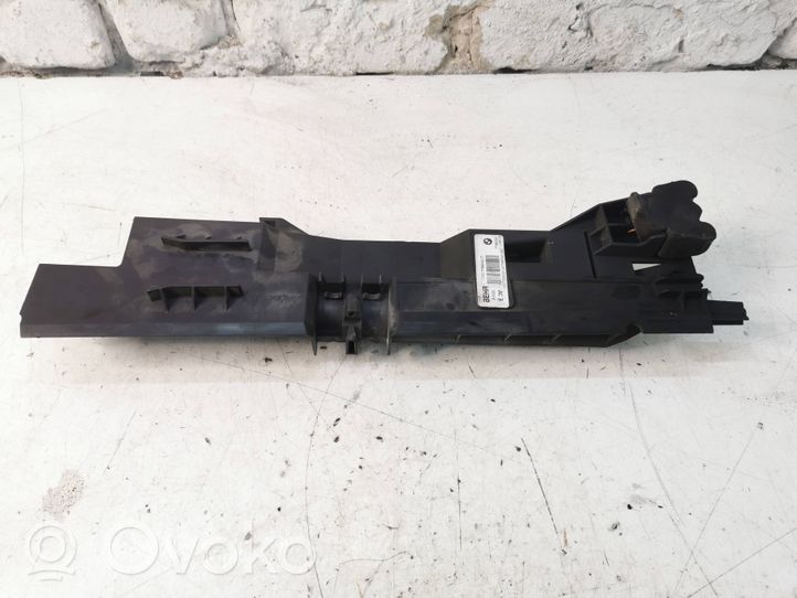 BMW X5 E70 Pannello laterale di supporto del radiatore 7799761