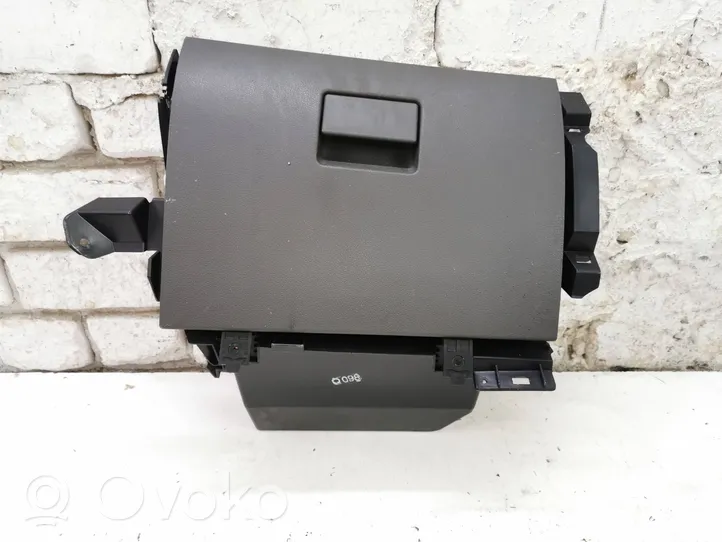 Ford Kuga I Glove box 3M51R06044