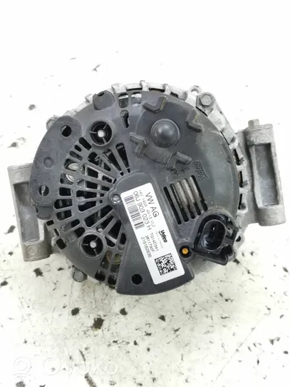 Volkswagen PASSAT B8 Generatore/alternatore 06J903023H