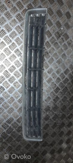 Audi A8 S8 D3 4E Grille calandre supérieure de pare-chocs avant 