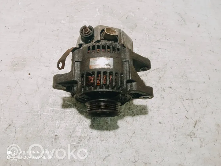 Toyota Yaris Verso Generatore/alternatore 2706021020