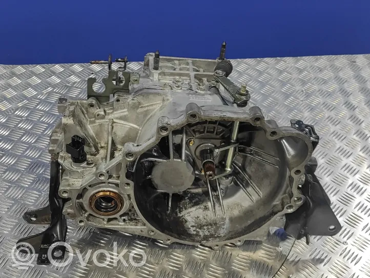 Hyundai Elantra Scatola del cambio manuale a 5 velocità D4EA
