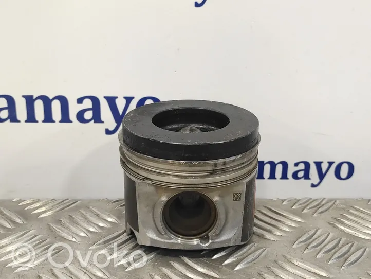 BMW 6 F12 F13 Piston with connecting rod 