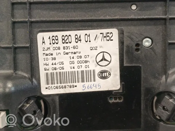Mercedes-Benz A W169 Kattokonsolin valaisinyksikön koristelista A1698208401