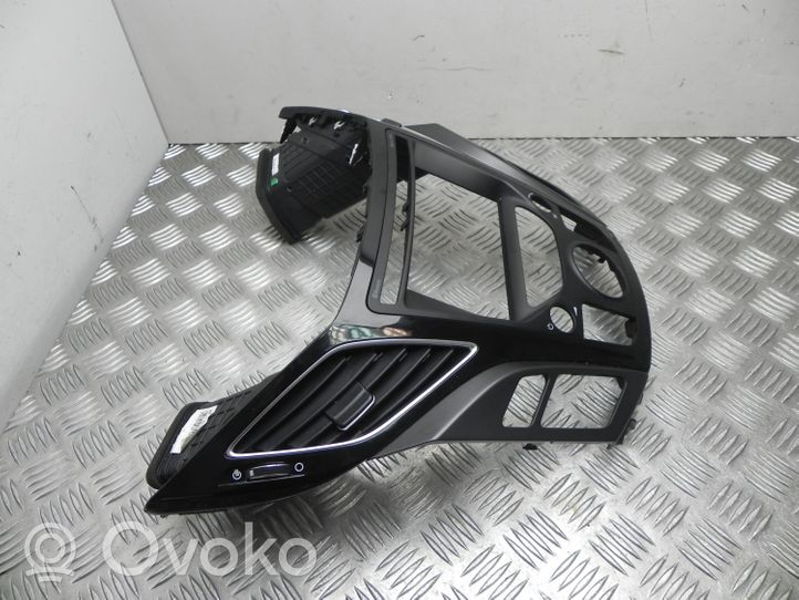 Hyundai i40 Klimato kontrolės/ pečiuko kontrolės apdaila U09C673810