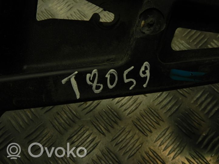 Peugeot 5008 Uchwyt / Mocowanie zderzaka przedniego 9686247680