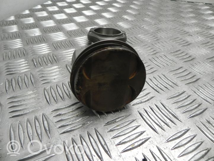 Volkswagen Golf Sportsvan Piston with connecting rod 120515