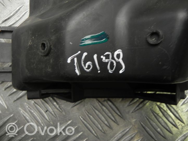 Ford Kuga II Uchwyt / Mocowanie zderzaka przedniego BM51F17A882A