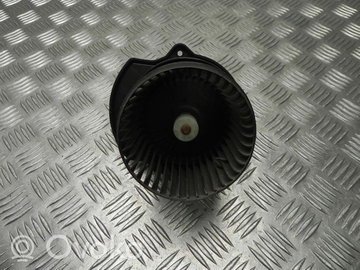 Toyota iQ Ventola riscaldamento/ventilatore abitacolo 12L16