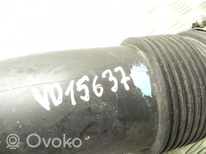 BMW 6 E63 E64 Tube d'admission d'air 7521024