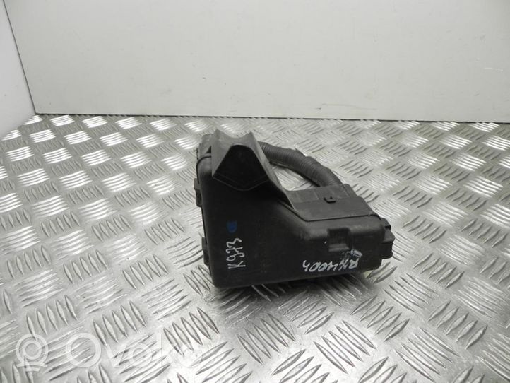 Lexus RX 300 Skrzynka bezpieczników / Komplet 8826321010