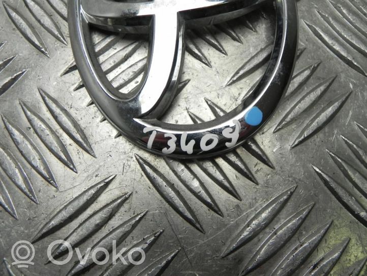 Toyota Yaris Manufacturer badge logo/emblem 754310D050