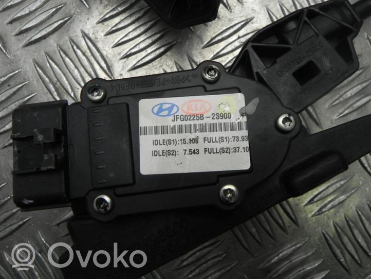 Hyundai ix35 Pedale dell’acceleratore CH327272S000