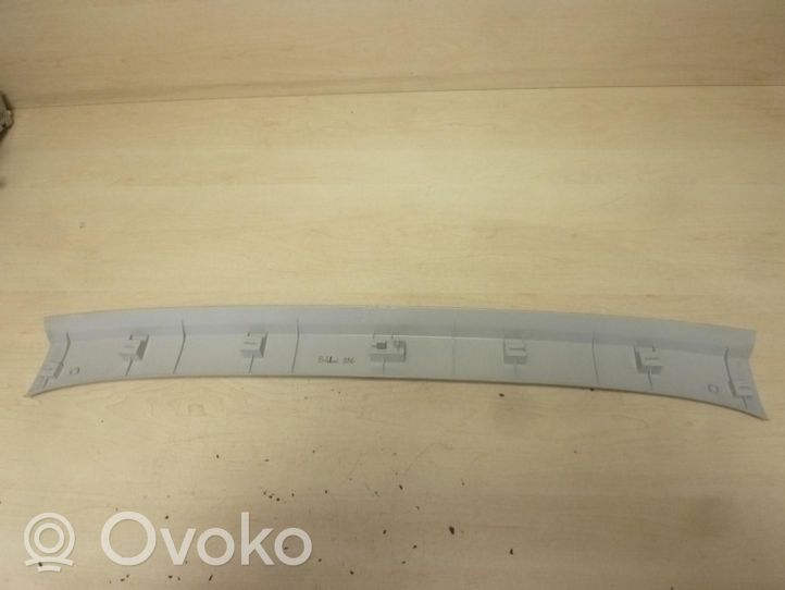 Volkswagen Golf VI Rivestimento montante (D) (superiore) 1K6867617D