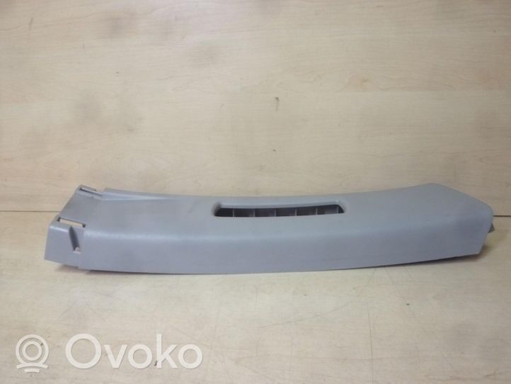 Honda Jazz (B) Revêtement de pilier (haut) 84111TF0003