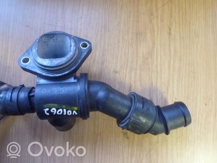 Volkswagen Golf V Alloggiamento termostato 06F121111G