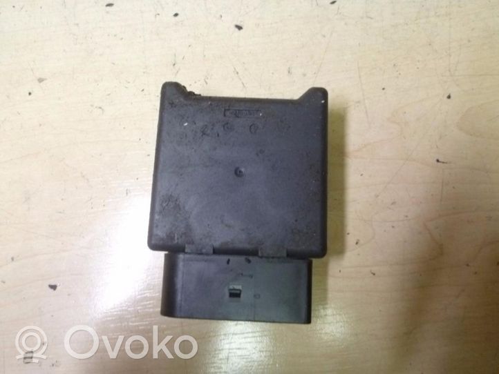 Volkswagen Golf Sportsvan Degvielas sūkņa vadības bloks 5Q0906093A