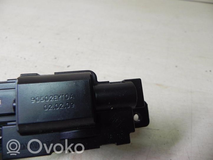 Nissan Qashqai+2 Siłownik elektryczny podnoszenia klapy tylnej / bagażnika 90502EY