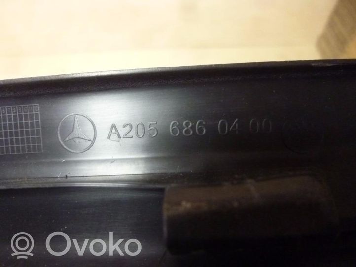 Mercedes-Benz C AMG W205 Osłona słupka szyby przedniej / A A2056850400