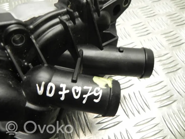 Skoda Octavia Mk3 (5E) Pompe de circulation d'eau 04E121042L