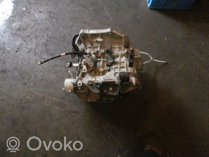 Toyota Verso-S Scatola del cambio automatico 30410052270