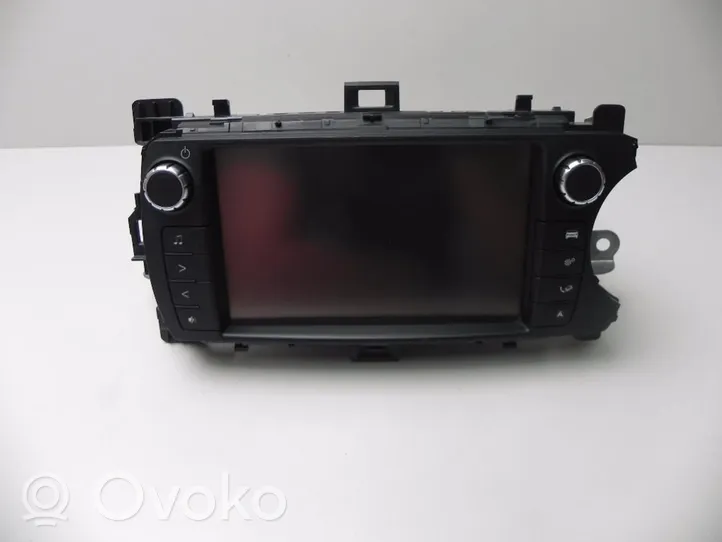 Toyota Yaris Panel / Radioodtwarzacz CD/DVD/GPS 861400D180