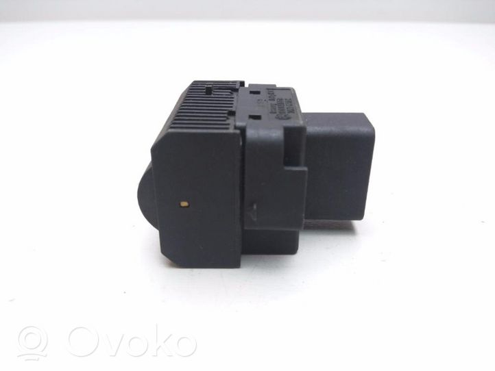 Volkswagen Polo IV 9N3 Bouton commande réglage hauteur de phares 6Q0941333B