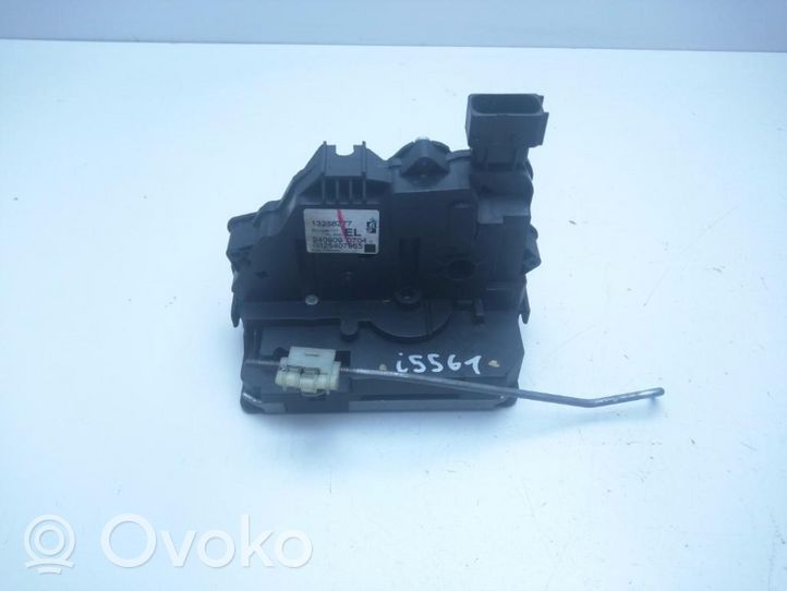 Opel Corsa D Loading door lock 13258277