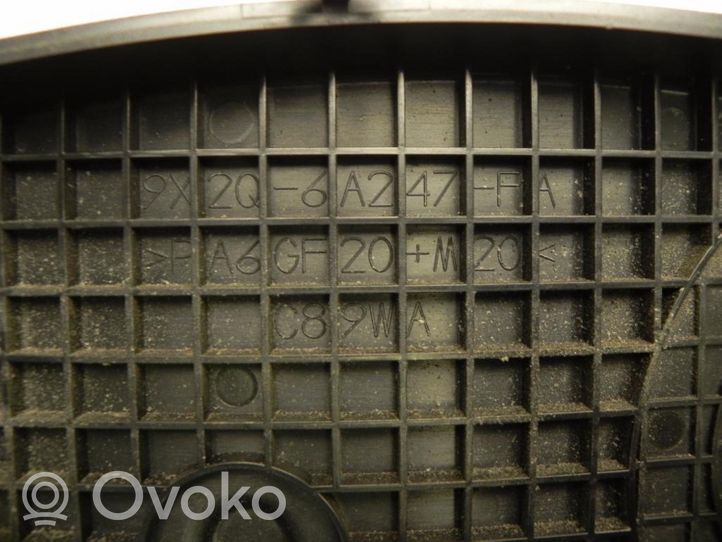 Land Rover Discovery 4 - LR4 Osłona paska / łańcucha rozrządu 9X2Q6A247FA