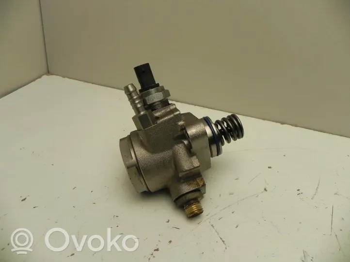 Skoda Rapid (NH) Pompe d'injection de carburant à haute pression 04E127026AG