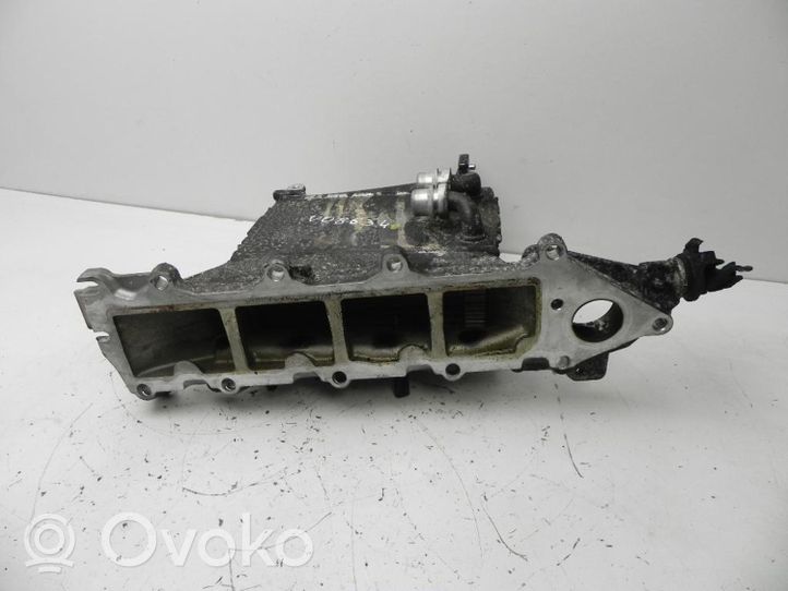 Audi A4 S4 B9 Collettore di aspirazione 04L129766A