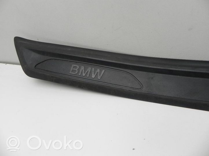 BMW 2 F46 Garniture marche-pieds avant 7316821