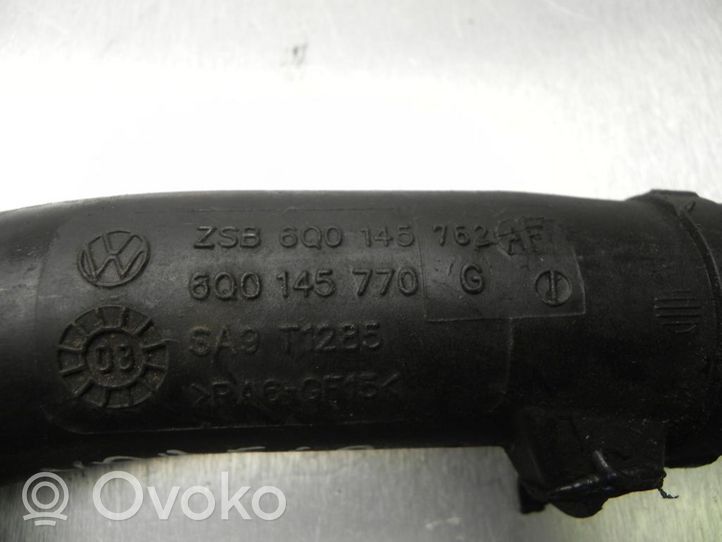 Volkswagen Polo IV 9N3 Manguera/tubo de toma de aire 6Q0145770G