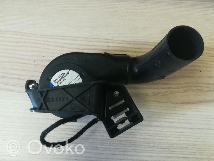 Mercedes-Benz C AMG W204 Ventola riscaldamento/ventilatore abitacolo A2048300608