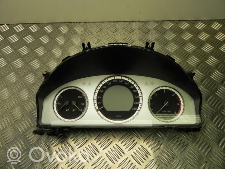 Mercedes-Benz C AMG W204 Tachimetro (quadro strumenti) A2044400311