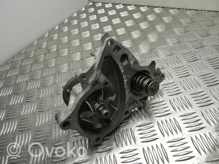 Toyota Land Cruiser (J150) Pompe de circulation d'eau 42154