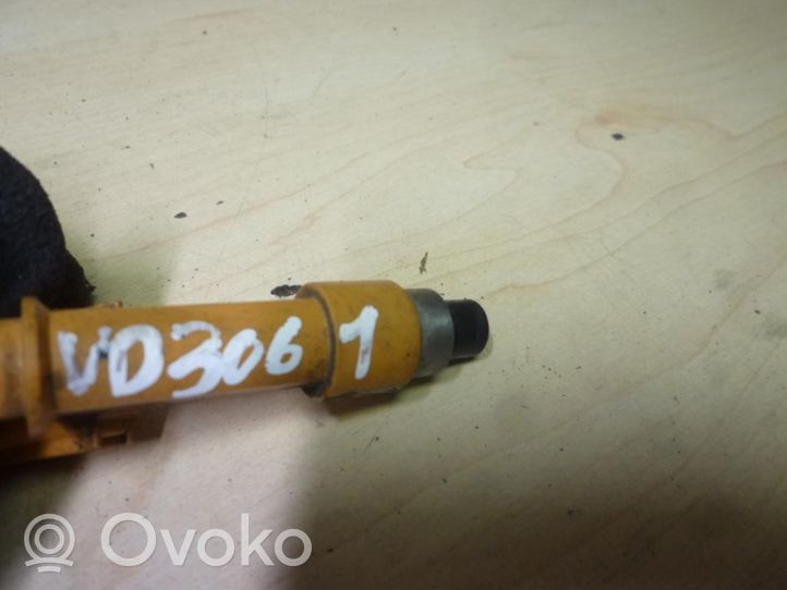 Opel Agila B Fuel injector 8D6CD