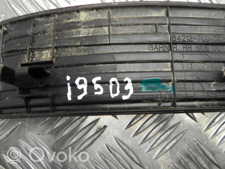 Honda Accord Muu kynnyksen/pilarin verhoiluelementti 84212TL0003020