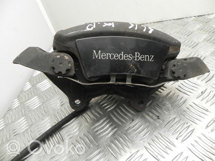 Mercedes-Benz SLK R172 Zacisk hamulcowy przedni 
