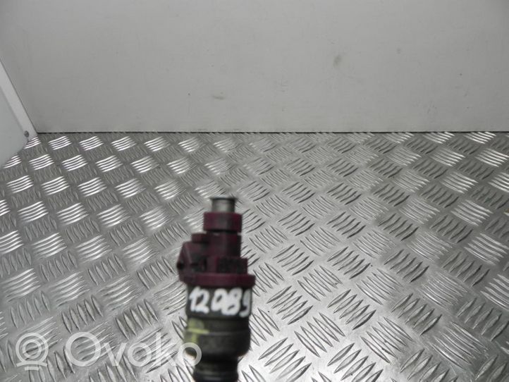 Mercedes-Benz C AMG W204 Injecteur de carburant A2710780023